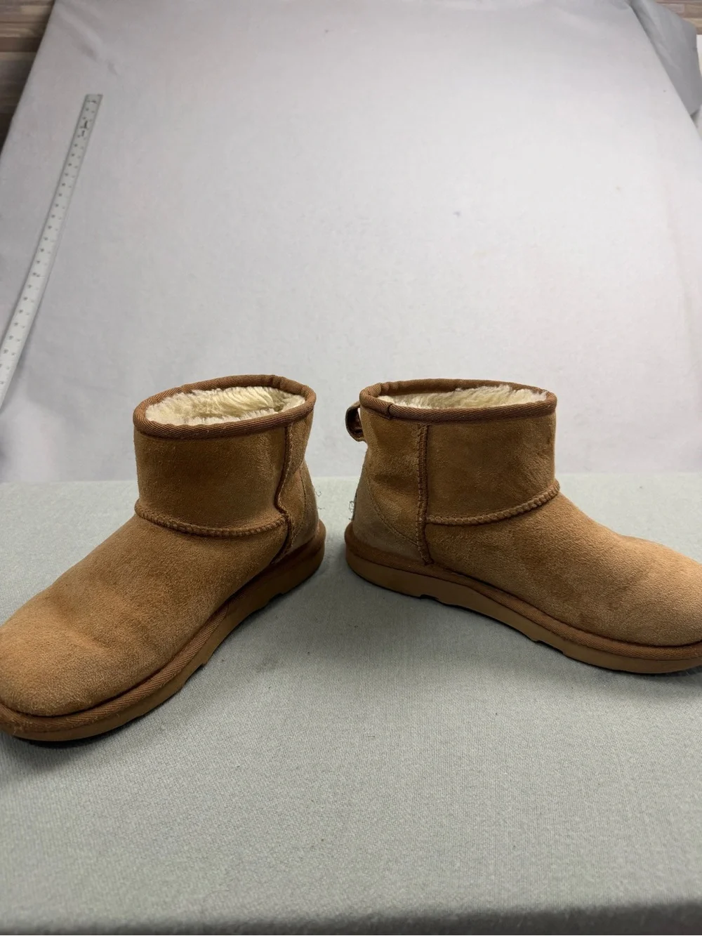 UGG Classic Mini II Chestnut Sheepskin Boots Kids Size 3 Youth